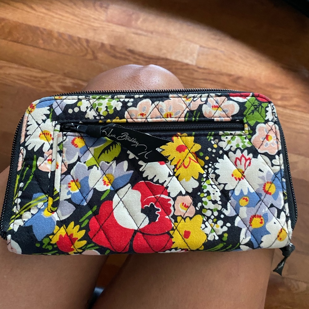 Vera Bradley Wallet.❤️